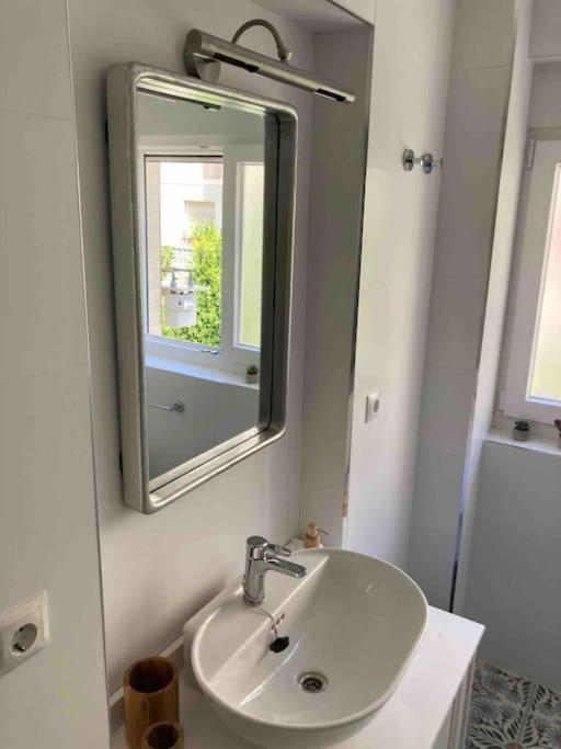 Piso Centrico Con Garaje Privado Gratis Apartament